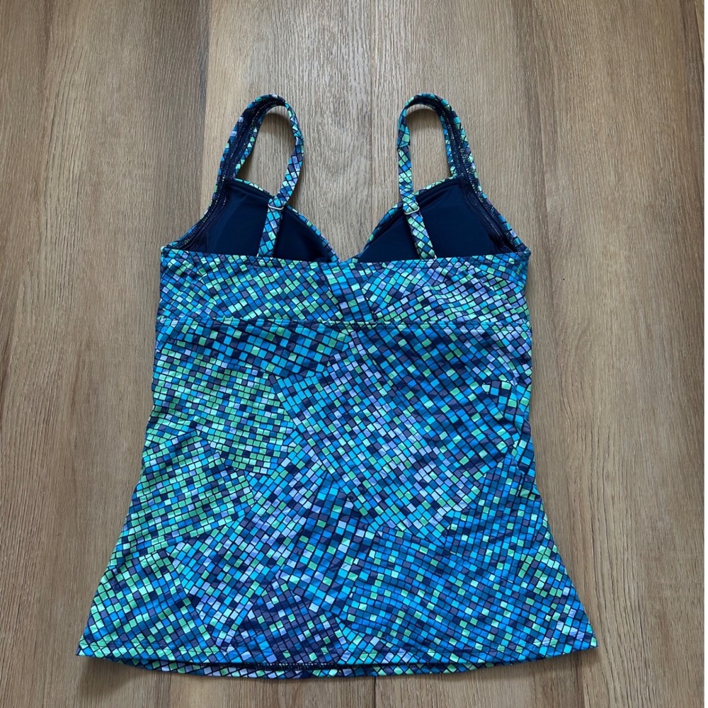 Lands End Womens 8L Blue Green Mosaic Twist Front Tankini Swim Top Long Tall - Picture 3 of 5